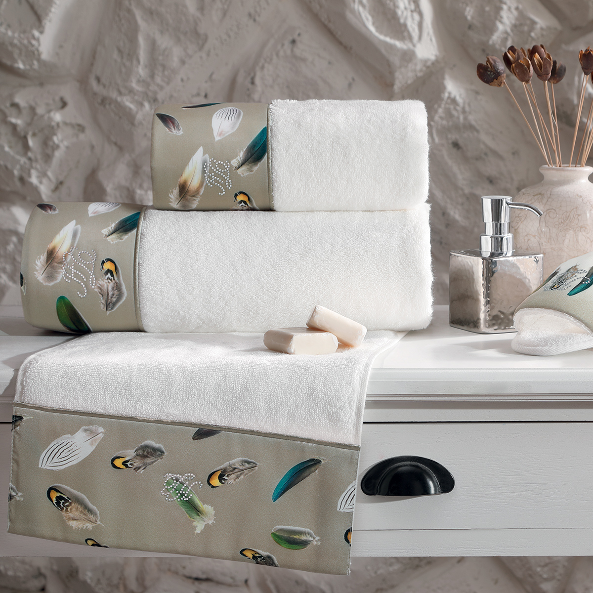 Tivolyo-Home-Gala-Haki-Terlikli-3lu-Havlu-Set-1