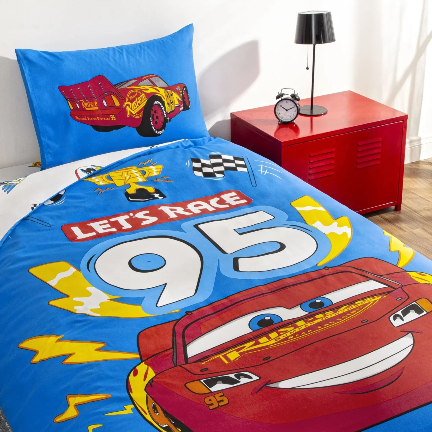 Cars-Let-s-Race-2